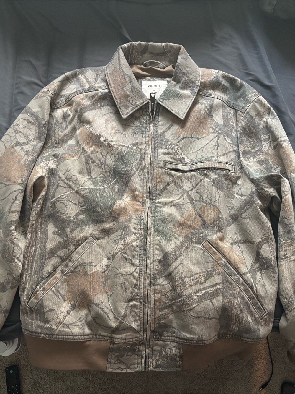 Hollister Men's Camouflage Bomber Jacket in Tan and Green